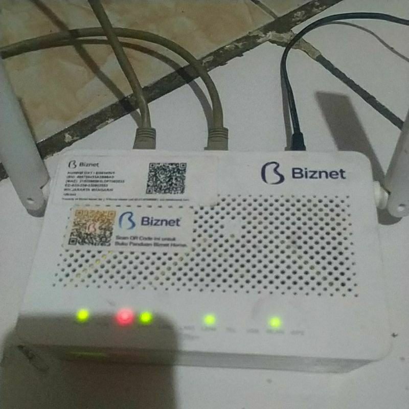 Jual Router HUAWEI EG8145V5 ex Bisnet port hijau lengkap adaptor ...