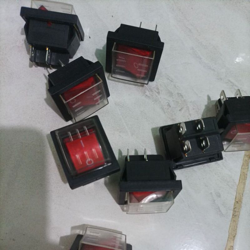 Jual Saklar on off satelit 16A 250V / 20A 125V SANEI - Switch control ...