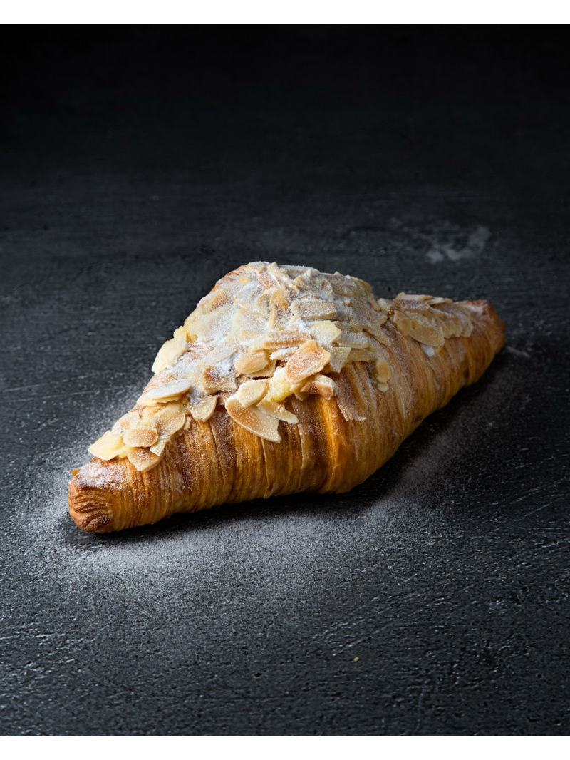 Jual Grams Artisan Almond Croissant | Roti Croissant | Pastry | Roti ...
