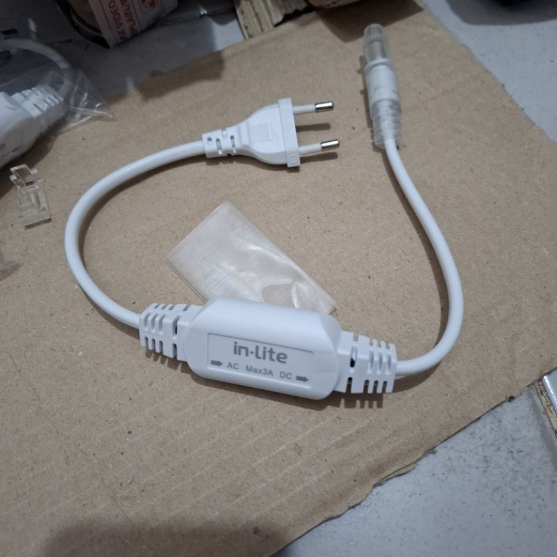 Jual Trafo strip in lite jepit / soket led strip inlite jepit | Shopee ...
