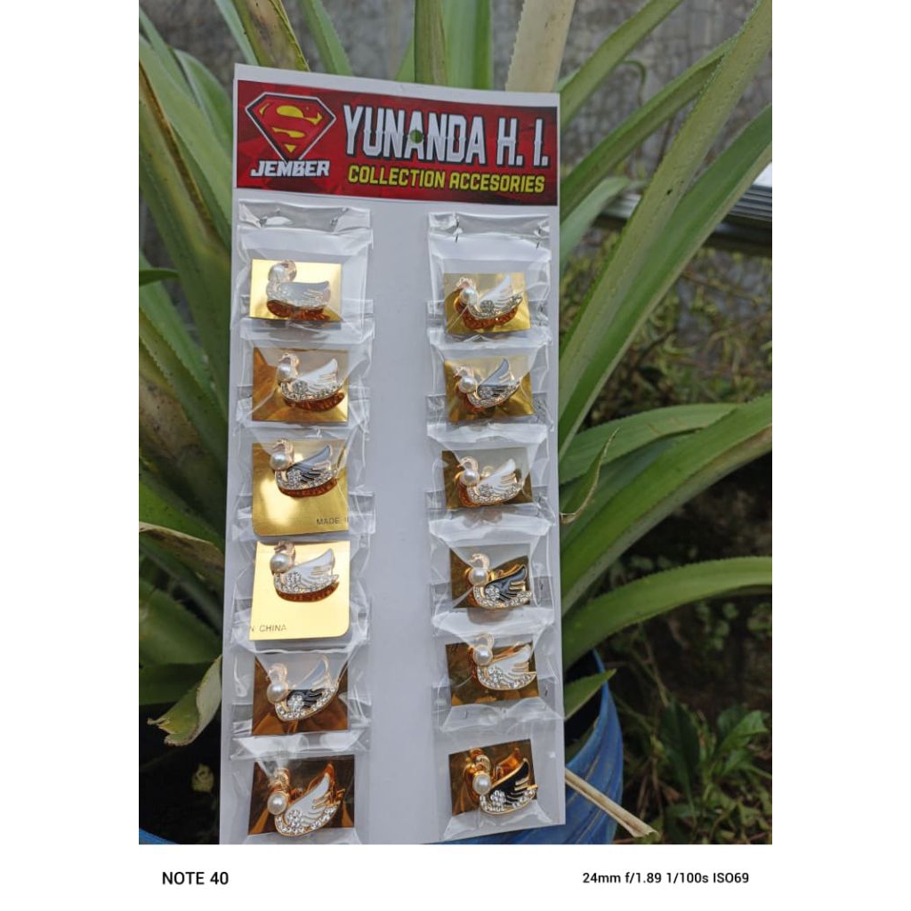 Jual ( 1 renteng isi 12 ) bros dagu motiv angsa | Shopee Indonesia