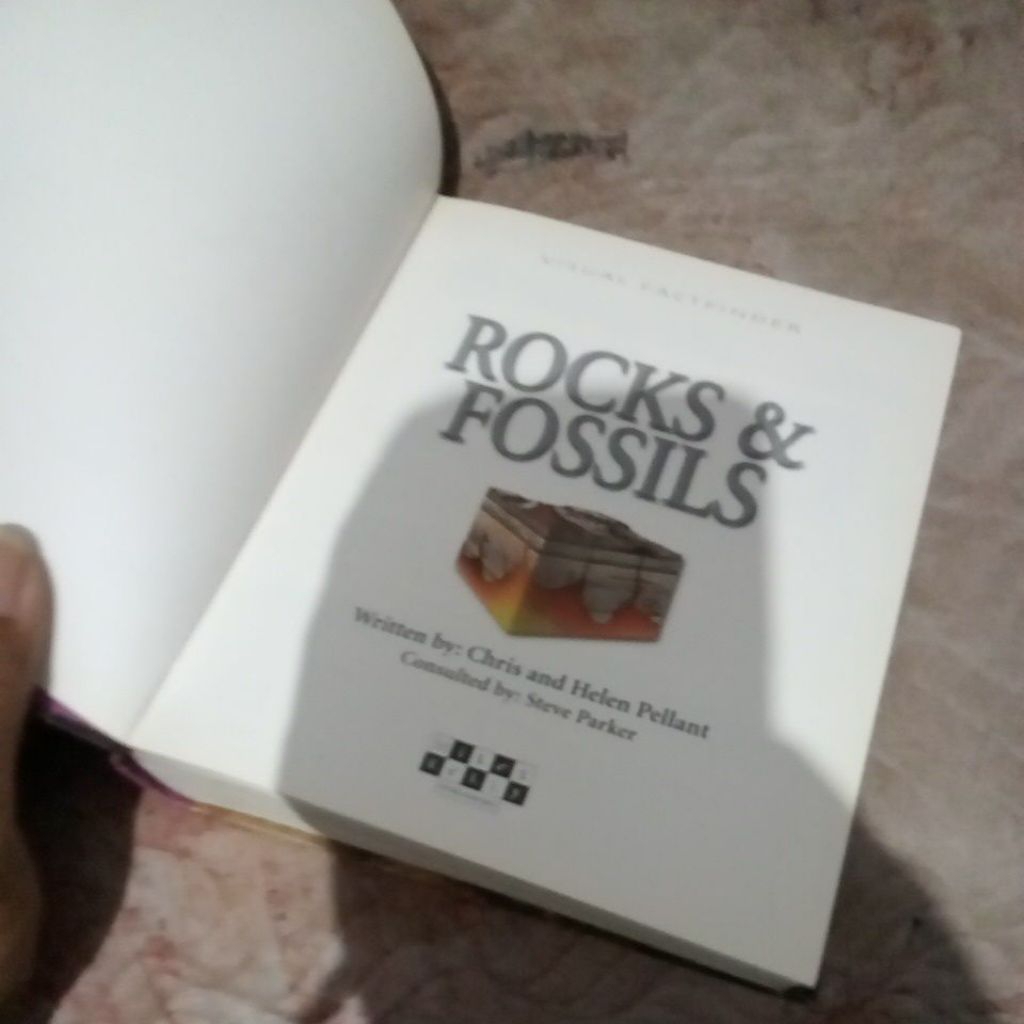 Jual rocks and fossils visual factfinder | Shopee Indonesia