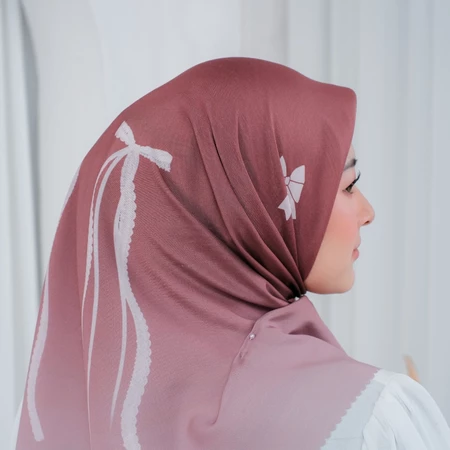 Detail Hijab Voal Motif Gradasi