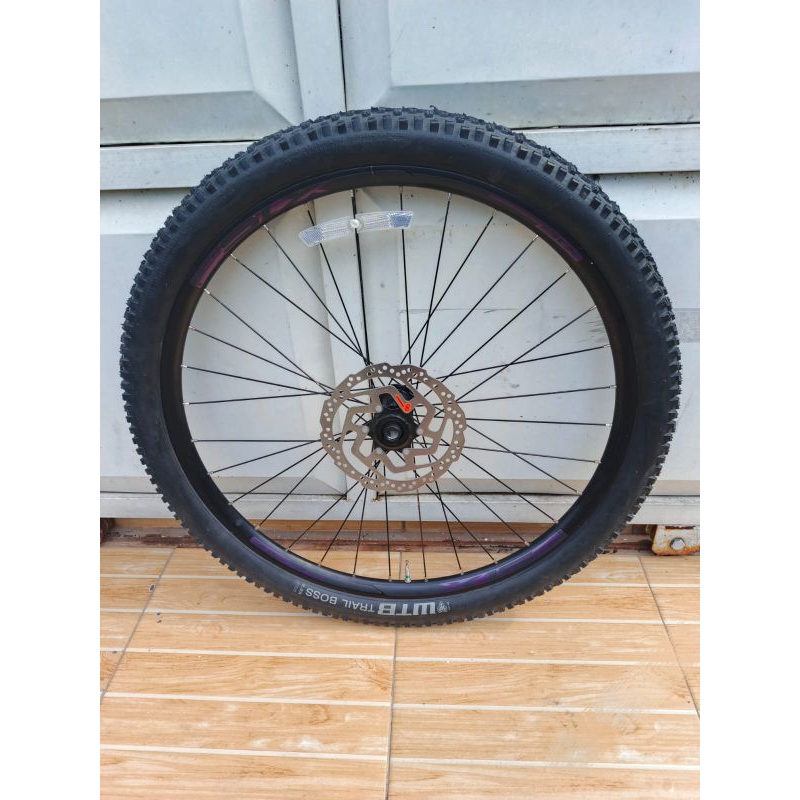Jual Entity Wheelset depan boost Baru. Komplit. Bawaan Polygon Syncline ...