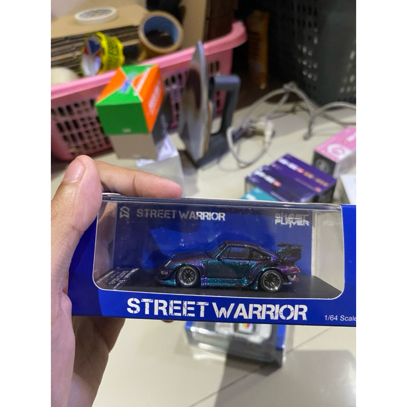 Jual Street Warrior Rwb Chameleon Low Wing (Unsealed) | Shopee Indonesia