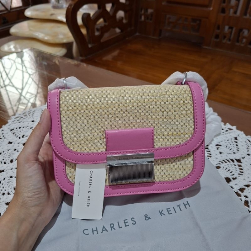 Jual Tas CNK Charlot Raffia Chain Strap Pink Yellow CK2