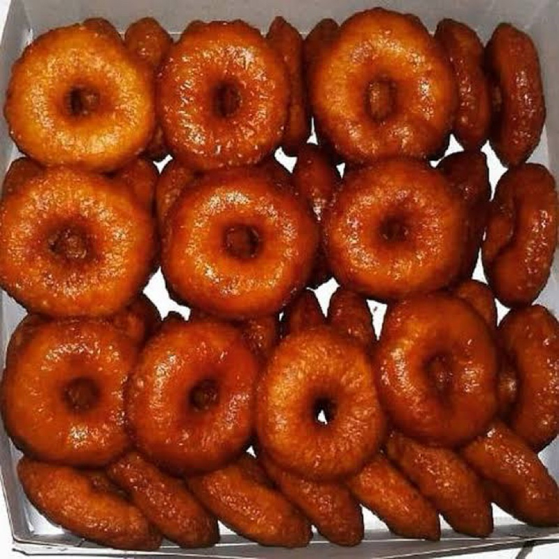 Jual kue cincin / kue ali agrem uk Besar isi 50pcs wadah mika plastik ...