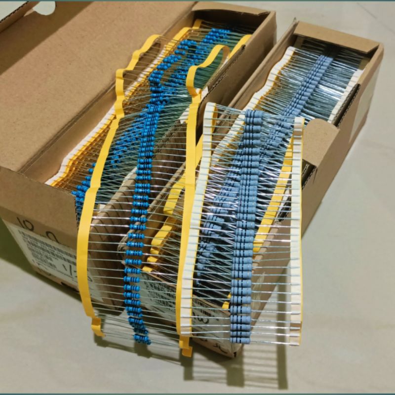 E-Projects Confezione Da 10 Resistori Da 10 Ohm, 1/4W, Tolleranza 1% – Film Metallico, RoHS