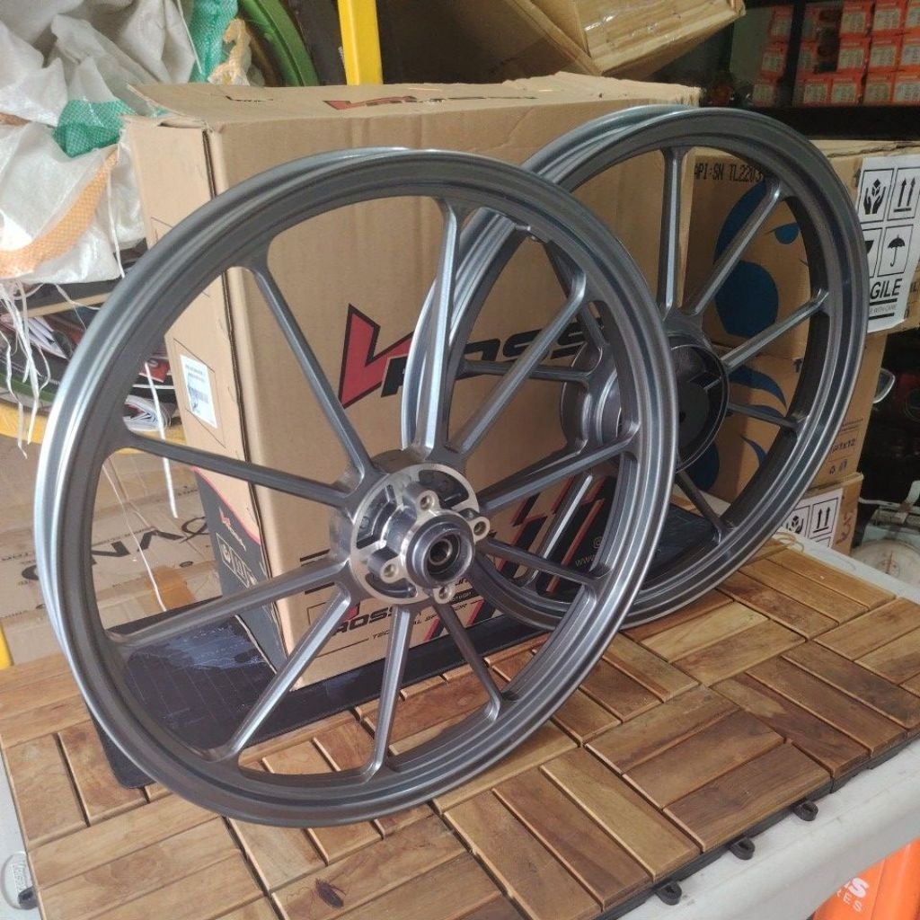 Jual velg v rossi king cobra yamaha rx king velg bintang ring 18 ...