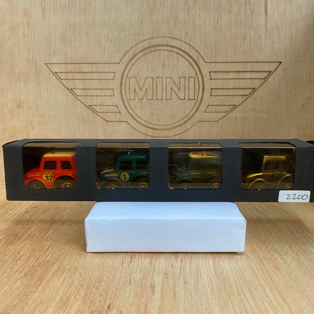Jual TAKARA CHORO Q Mini Cooper Limited Set Rallye Racing Classic Mini ...