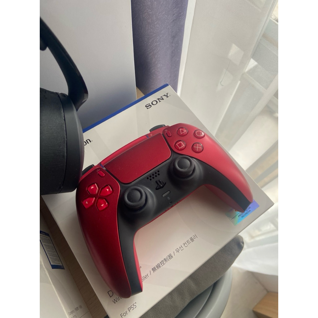 Jual PS5 Fat Digital Version + 2 wireless Controller + Headphone Sony ...