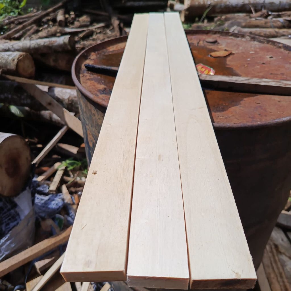 Jual KAYU RENG CEMPED 1,5×5cm PAKET MURAH 10BATANG PANJANG 100CM SOLID ...
