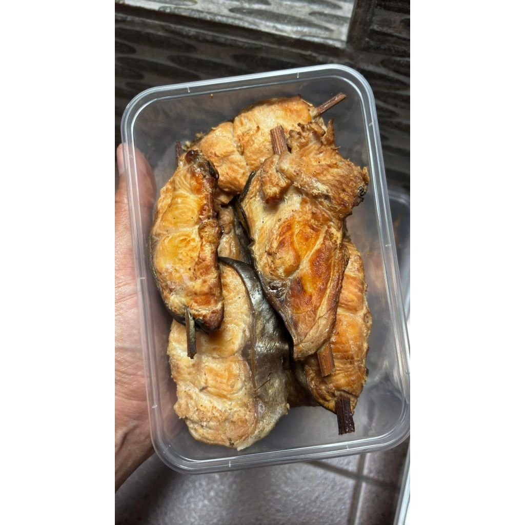 Jual ikan asap manyung |ikan asap jambal roti | ikan asap pari/PE ...