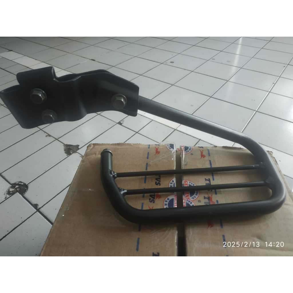 Jual PILLION FOOTREST TVS RONIN KODE NR221650 | Shopee Indonesia