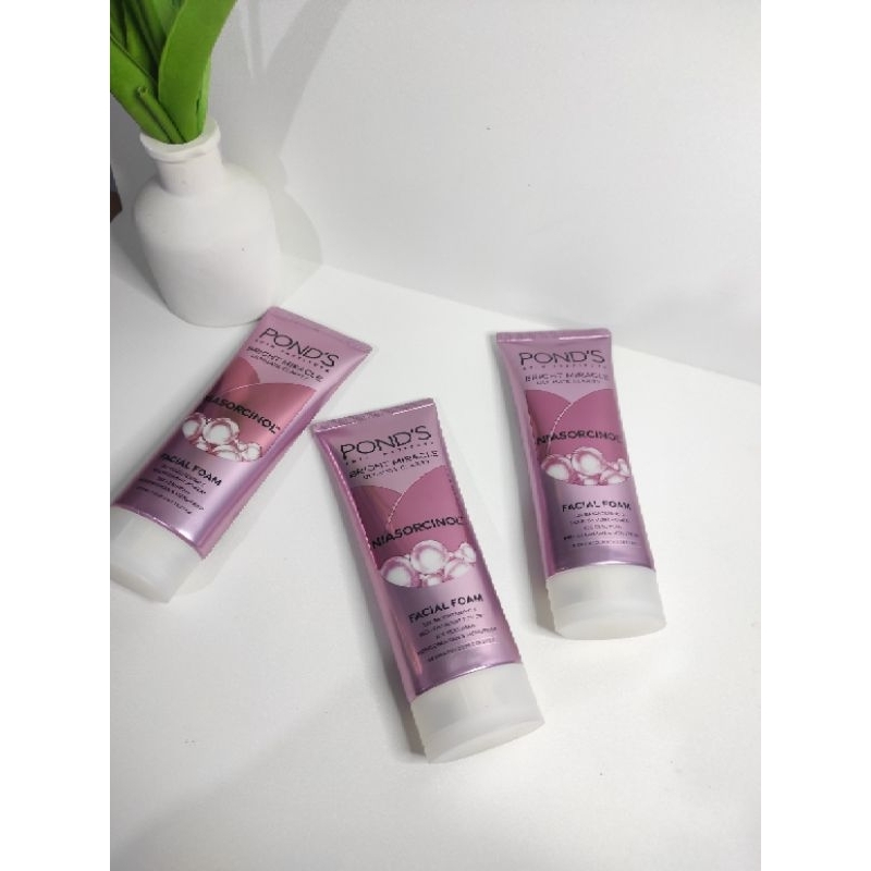 Jual Pond's Bright Miracle Facial Foam Niasorcinol 100g | Shopee Indonesia