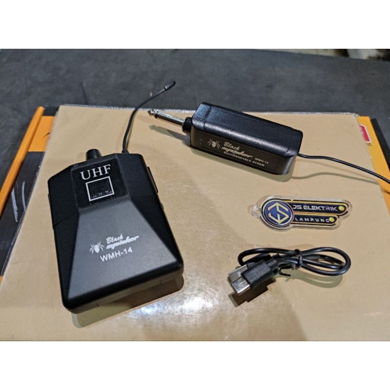 Jual Mic wireless Bando telinga WMH - 14 Black Spider/ mic bando WMH ...