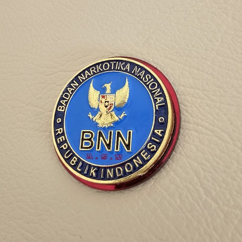 Jual Pin BNN Akrilik Mirror Motif Timbul 3D Bahan Logam Cor | Shopee ...