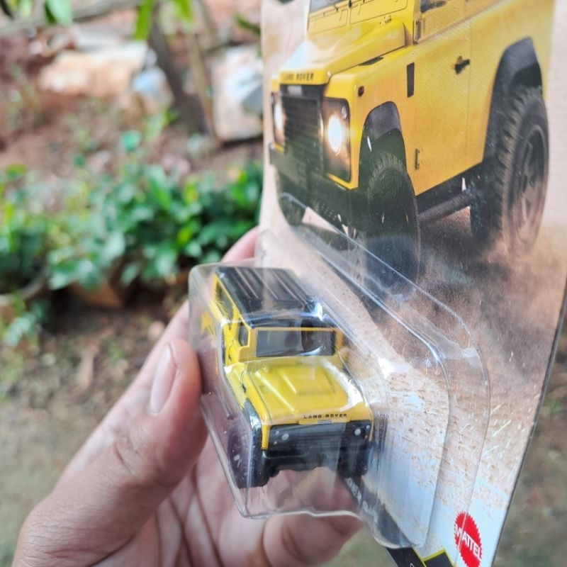 Jual HOTWHEELS PREMIUM CAR CULTURE 2025 LAND ROVER DEFENDER 90 KUNING ...