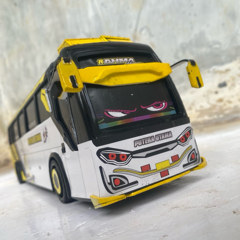 Jual Miniatur Bis Plastik RKC Modifikasi Putera Rahma Nursyifa | Shopee ...