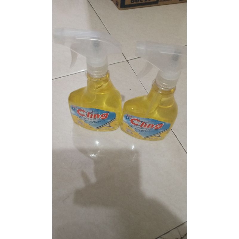 Jual PEMBERSIH LACA CLING SEMPROT ISI 2 BOTOL X 440 ML | Shopee Indonesia