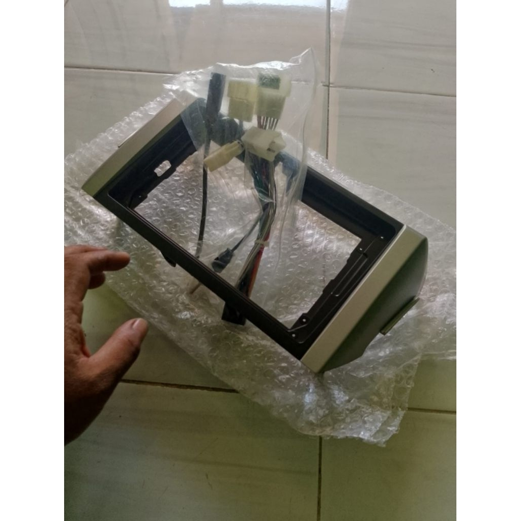 Jual Frame Innova Reborn 9 Inch + Socket Plug and Play | Shopee Indonesia