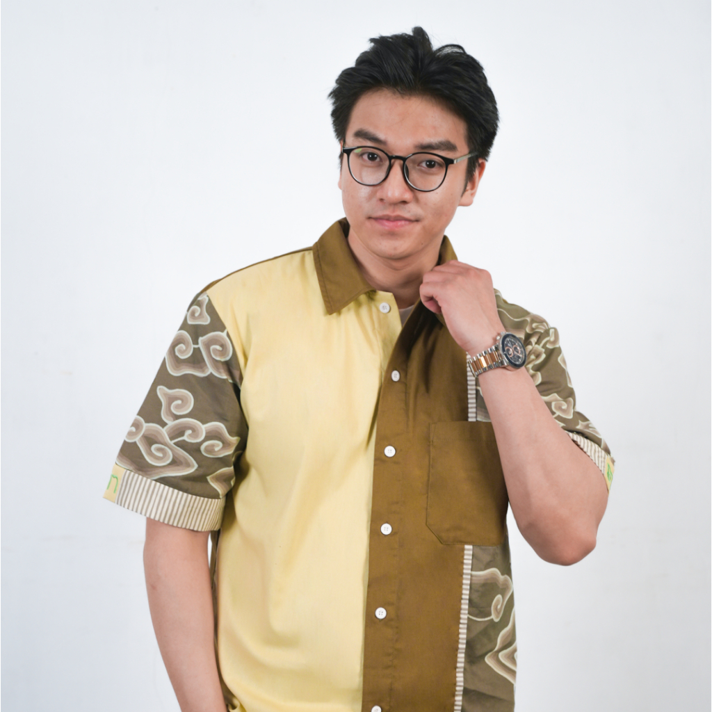 Jual MOMEN - Hem Batik Pria Kemeja Lengan Pendek Motif Mega Mendung ...