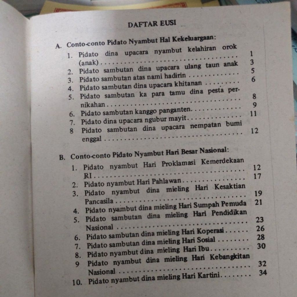 Jual kitab contoh contoh pidato bahasa sunda merelwk malapah gedang ...