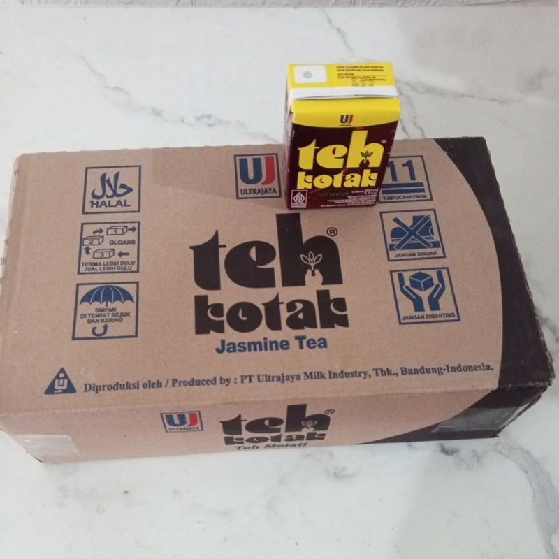Jual x1 Karton Teh Kotak Mini rasa Jasmine 200ml 200 ml Ultrajaya ...