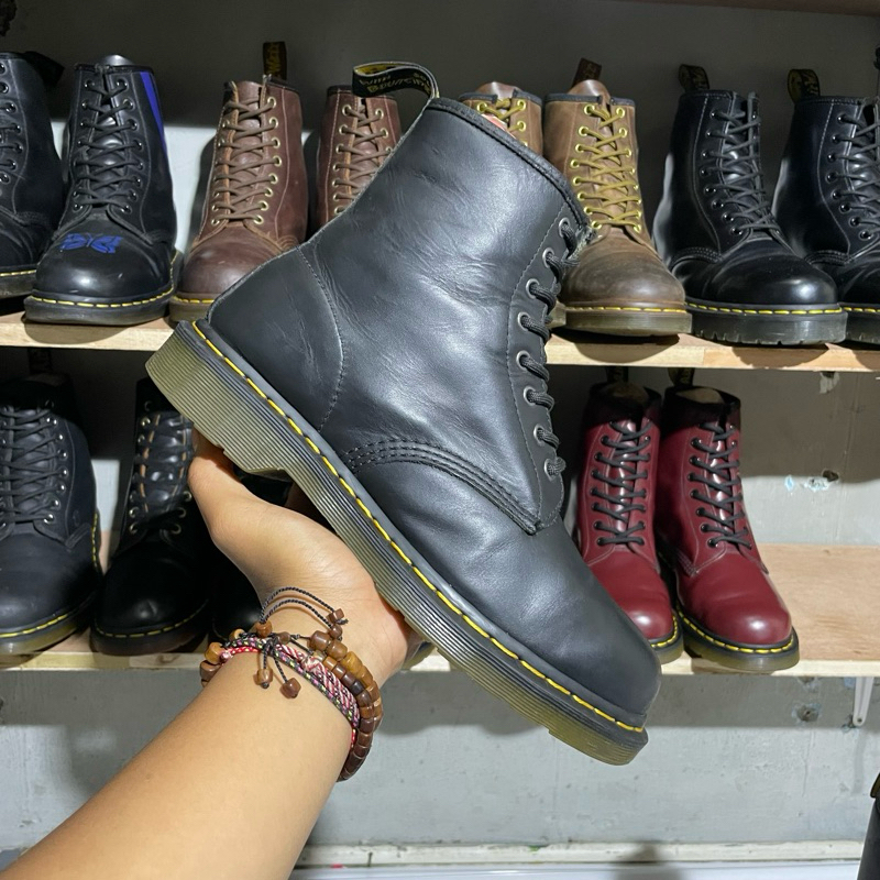 Jual Dr Martens 1460 black nappa docmart second original | Shopee Indonesia