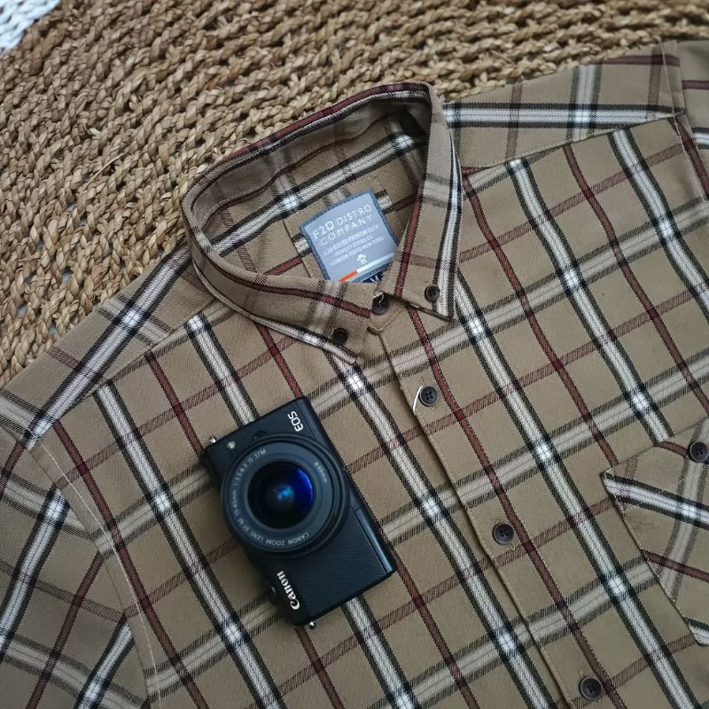 Jual F2D Kemeja Flanel Dark Brown Elegant Best Seller / flanel/hem pria