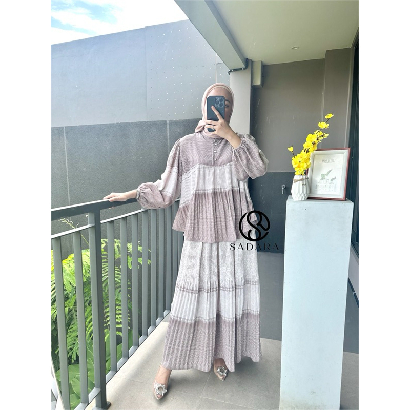 Jual ETHNICA SETELAN ATASAN DAN ROK SERIES HARI RAYA EKSLUSIF MOTIF ...