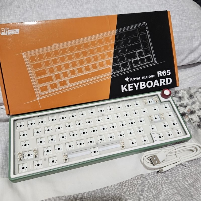 Jual Royal Kludge RK R65 (BARE BONE) Mechanical Keyboard + FREE Brown ...