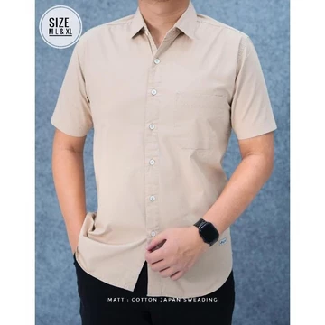 Kemeja Polos Pria Lengan Pendek Slim Fit Azwr Bahan Katun Sweading Jepang