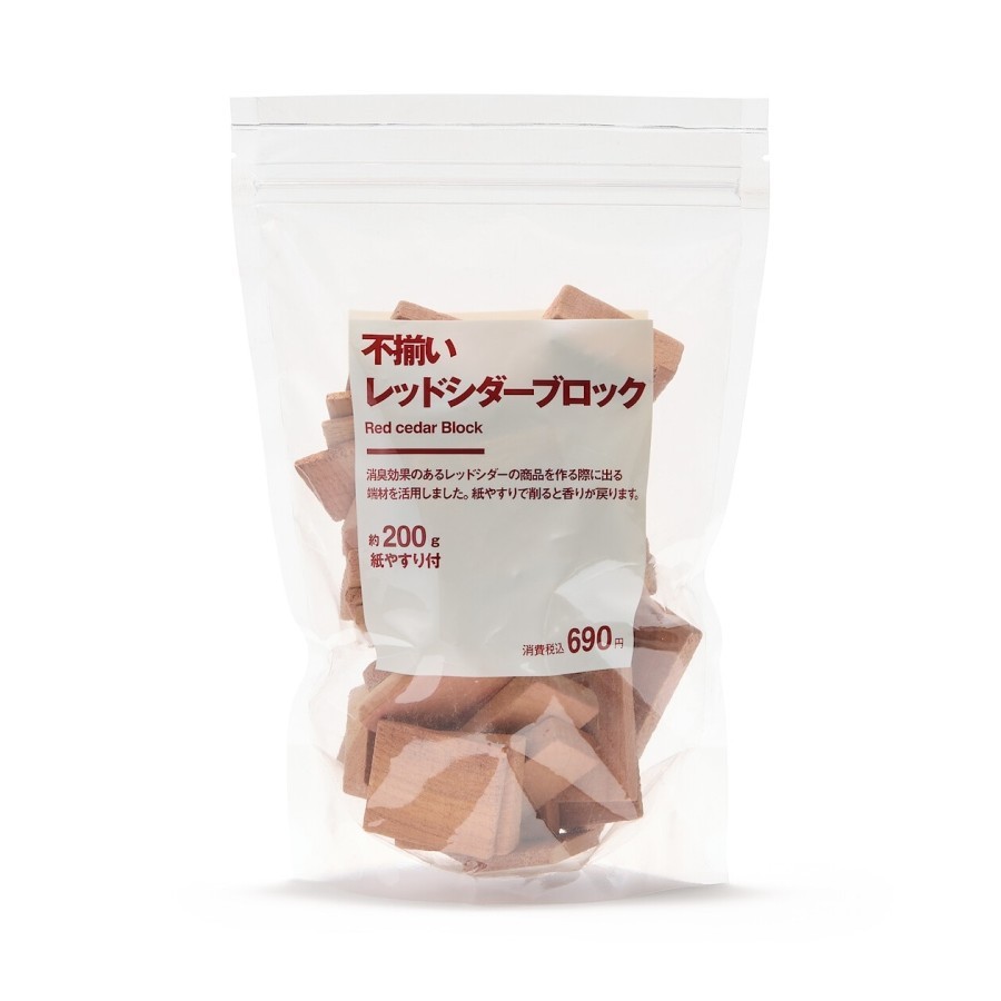 Jual MUJI Red Cedar Block Irregular shapes - insect repellent - kayu ...