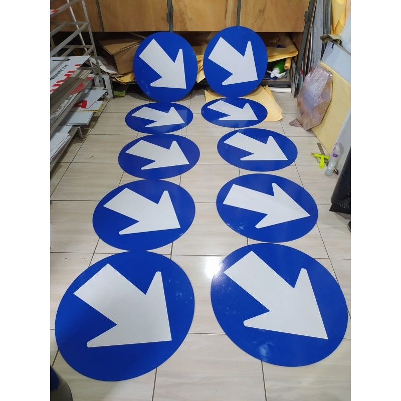Jual Rambu Petunjuk Arah / Panah Ukuran Diameter 45 cm. Custom | Shopee ...