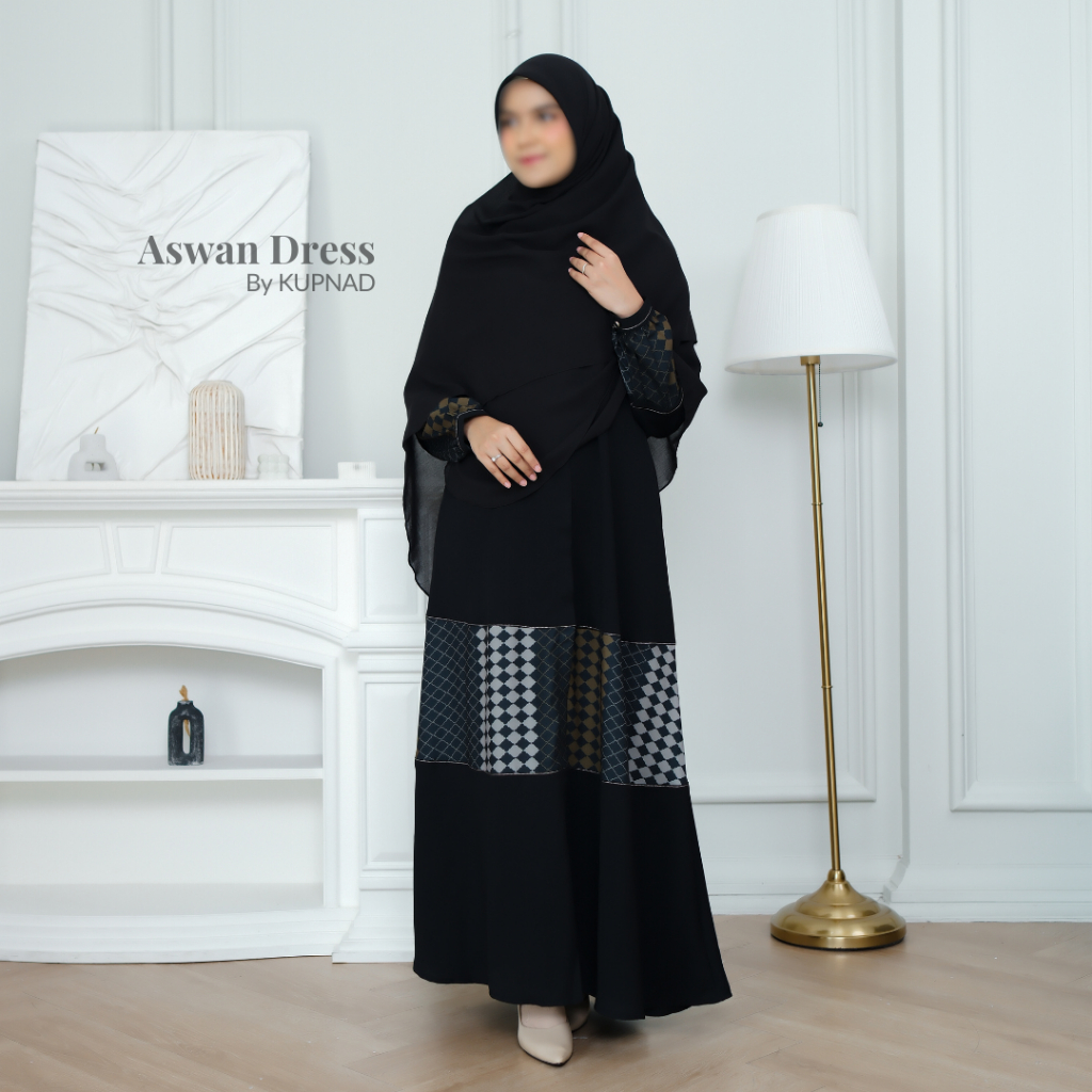 Gamis Hitam Elegan untuk Umroh Haji – Aswan Dress Busui Friendly by KUPNAD