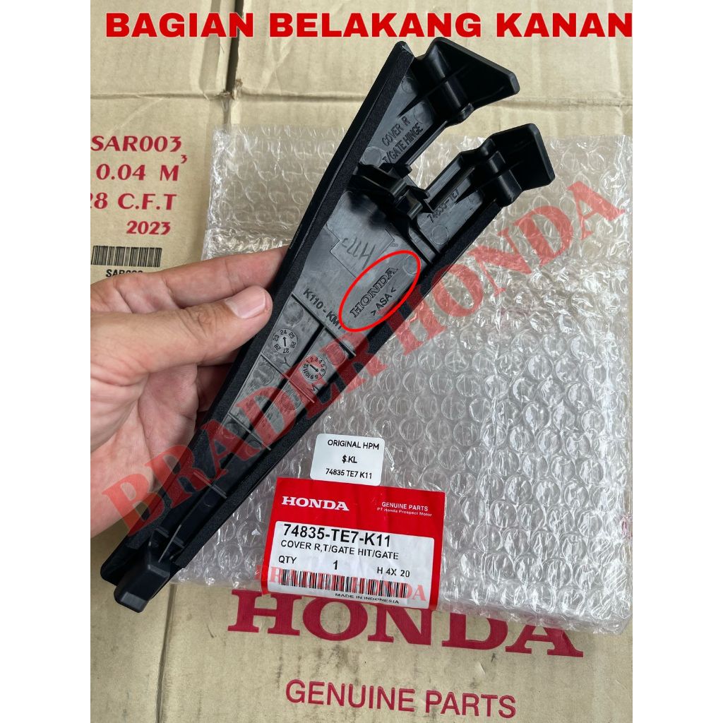 Jual TUTUP ENGSEL ATAS PINTU BAGASI ROOF BELAKANG TAILGATE MOBILIO BRV ...