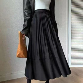 MINEOLA Serenity Black Pleated Midi Skirt (Rok Wanita Midi Plisket Bahan Impor Premium Korean