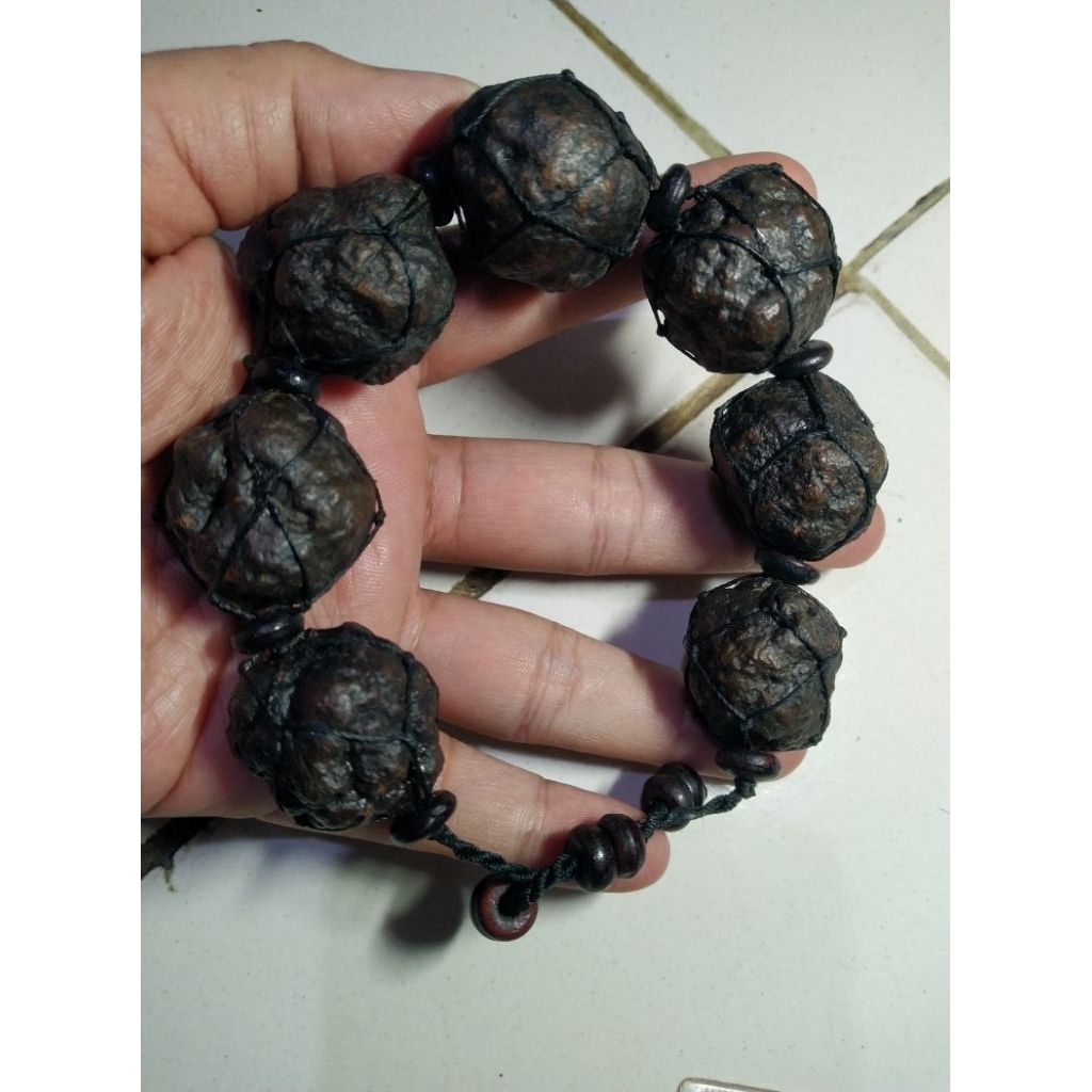 Jual Batu Munta Besi Natural Bentuk Gelang 7 biji Babon Sakkral Unik ...