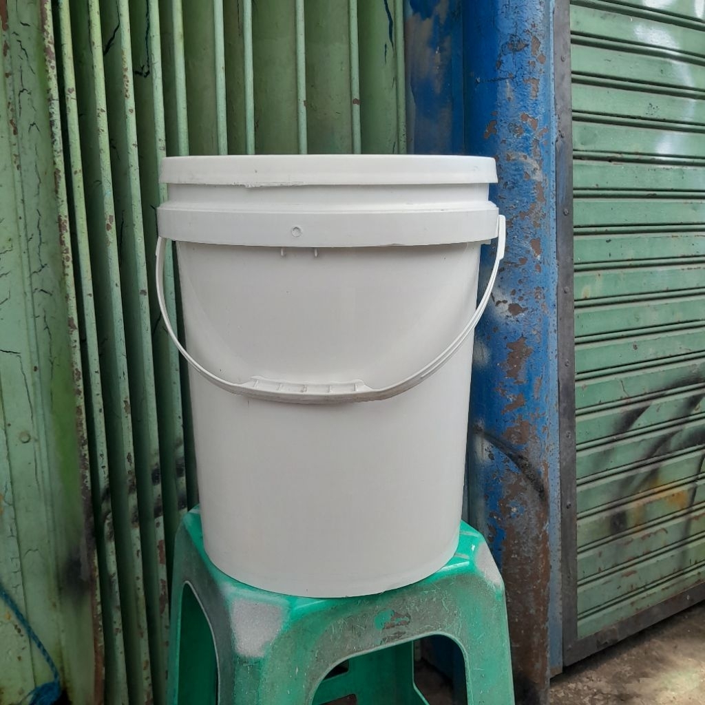 Jual EMBER PLASTIK / PAIL 15 & 25 LITER BEKAS | Shopee Indonesia
