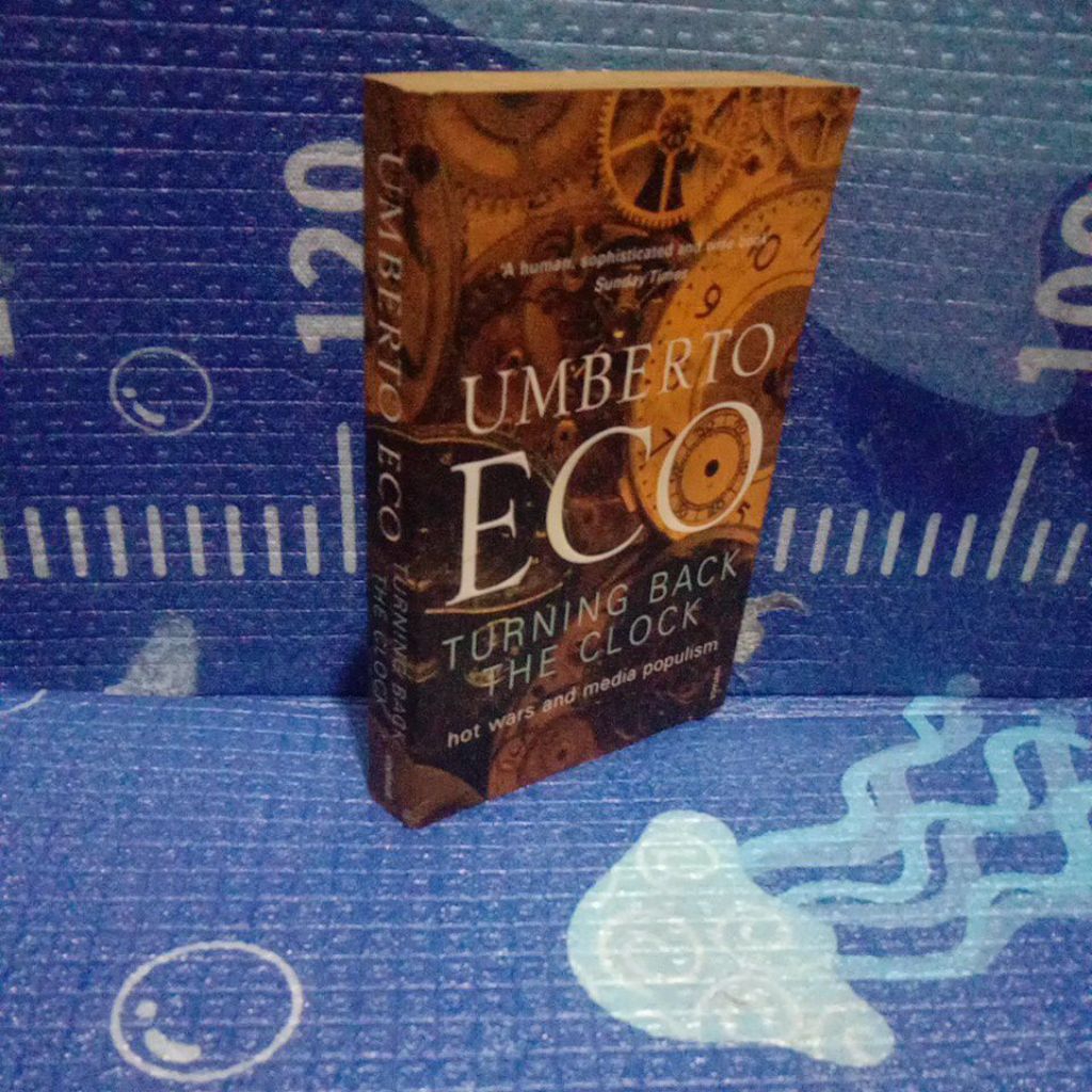 Jual BUKU TURNING BACK THE CLOCK-BY UMBERTO ECO-ENGLISH | Shopee Indonesia