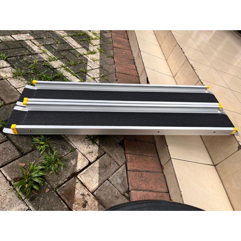 Jual MAS Telescopic Wheelchair Ramp - Jalur Landai Kursi Roda 213cm ...