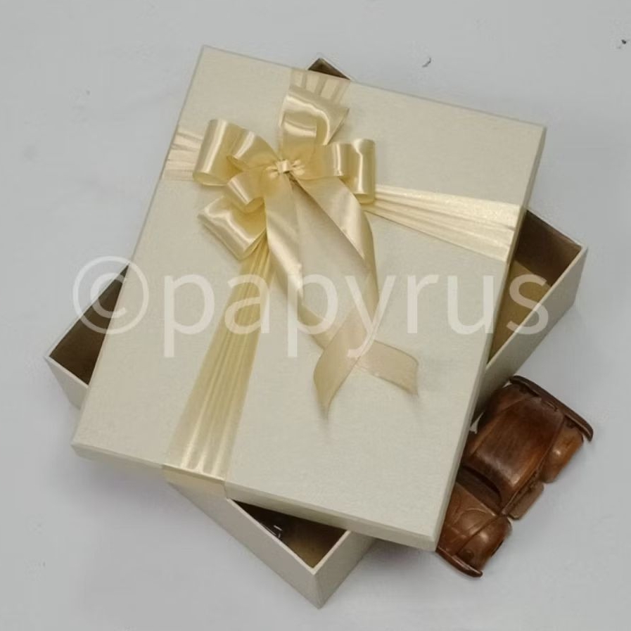 Jual PAPYRUS 22,5x27,5 Tinggi 5cm Kotak Kado Gift Box Hadiah V3 ...