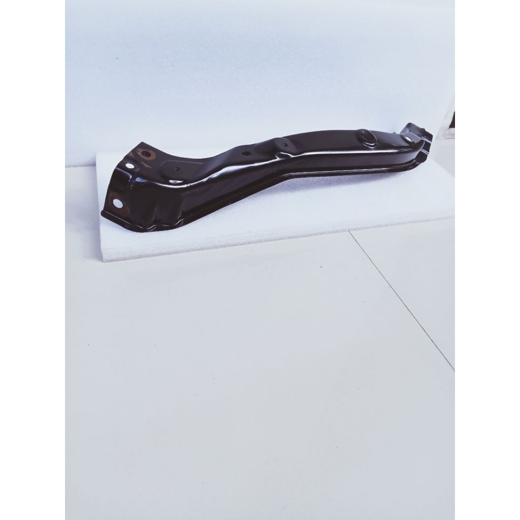 Jual Bullhead - support radiator atas kiri Toyota Avanza - Xenia dan ...