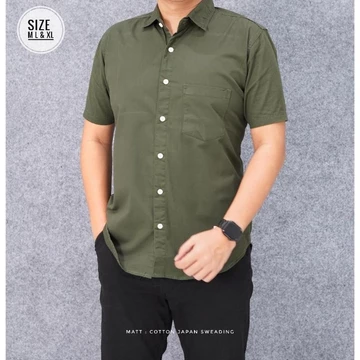 Kemeja Polos Pria Lengan Pendek Slim Fit Azwr Bahan Katun Sweading Jepang