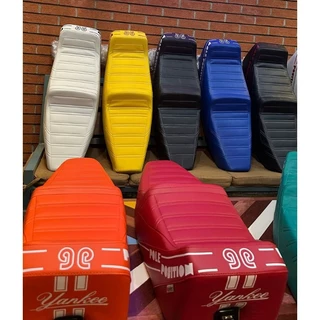 Dumaloq kokrak bilan porno Jey Xart porno