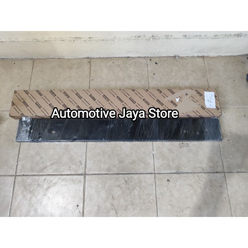 Jual Crossmember Cross Member Bemper Bumper Depan Innova Original ...