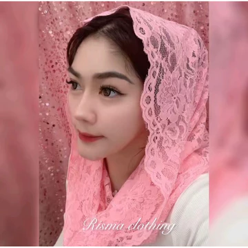 Hijab Instan Brukat Ala Ibu Pejabat