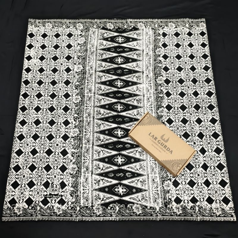 Jual Lar Gurda : Seri Kelengan | Sarung Batik Cap Tulis Largurda ...