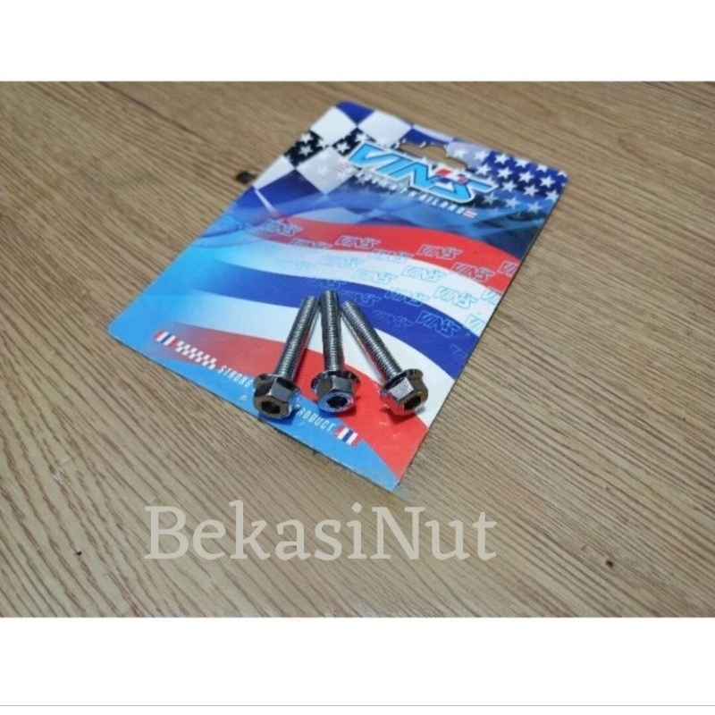 Jual Baut Cover Radiator vario 125/150 Stainless 2 kunci Original ...